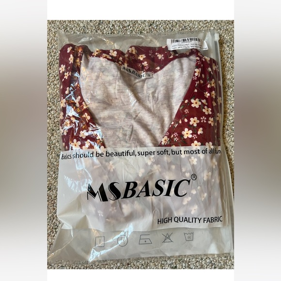 NWT | MS Basic Short Sleeve Deep V-Neck MIDI Dress | Size: S | Red Floral - Picture 6 of 10